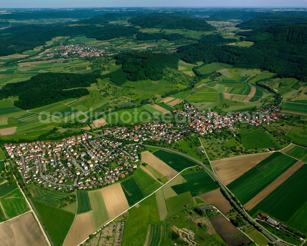 Aerial photograph Eschenbach - Agricultural land and field boundaries surround the settlement area of the village in Eschenbach in the state Baden-Wuerttemberg, Germany