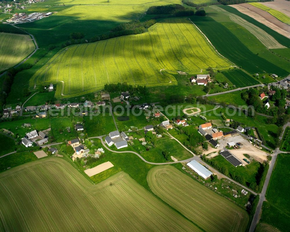 Aerial photograph Frankenau - Agricultural land and field boundaries surround the settlement area of the village in Frankenau in the state Saxony, Germany