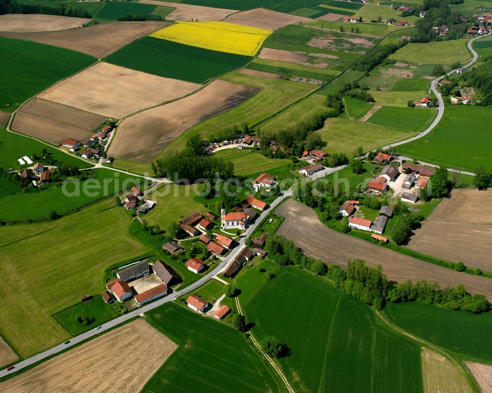 Frauentödling from the bird's eye view: Agricultural land and field boundaries surround the settlement area of the village in Frauentödling in the state Bavaria, Germany