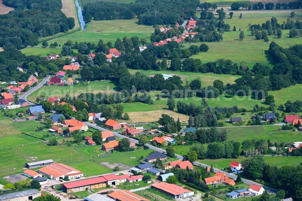 Aerial photograph Garlitz - Agricultural land and field boundaries surround the settlement area of the village in Garlitz in the state Mecklenburg - Western Pomerania, Germany