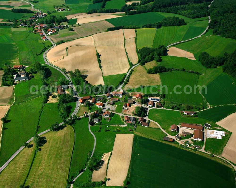 Aerial photograph Grottham - Agricultural land and field boundaries surround the settlement area of the village in Grottham in the state Bavaria, Germany