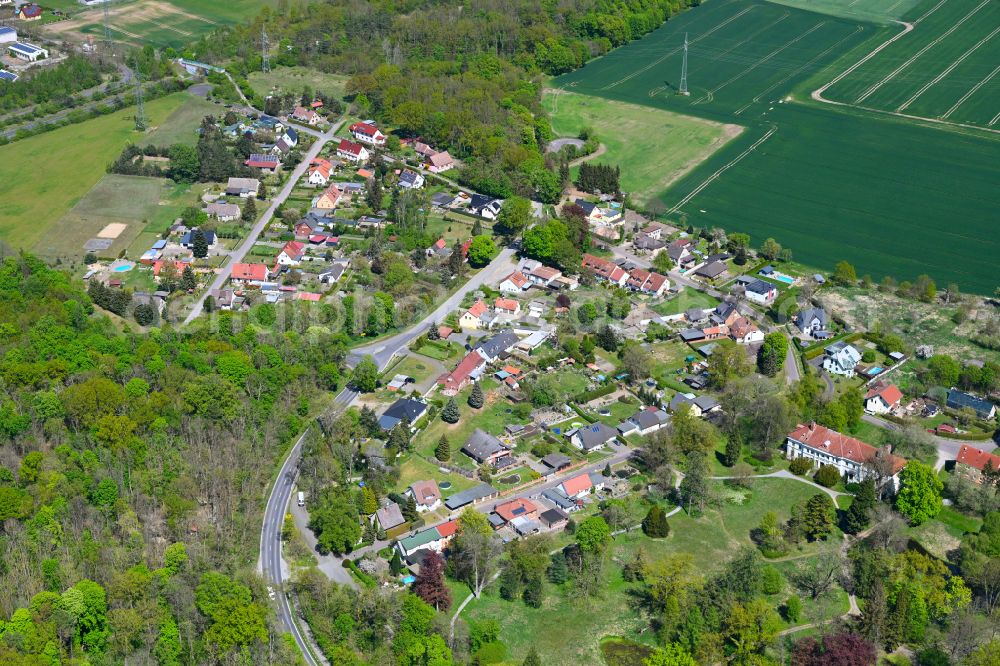 Aerial image Gardelegen - Agricultural land and field boundaries surround the settlement area of the village in Hansestadt Gardelegen in the state Saxony-Anhalt, Germany