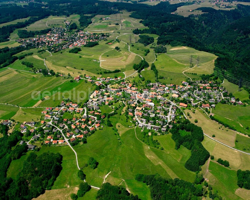 Harpolingen from the bird's eye view: Agricultural land and field boundaries surround the settlement area of the village in Harpolingen in the state Baden-Wuerttemberg, Germany