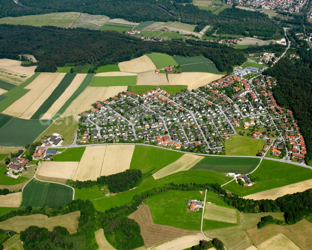 Aerial photograph Holzen - Agricultural land and field boundaries surround the settlement area of the village in Holzen in the state Bavaria, Germany