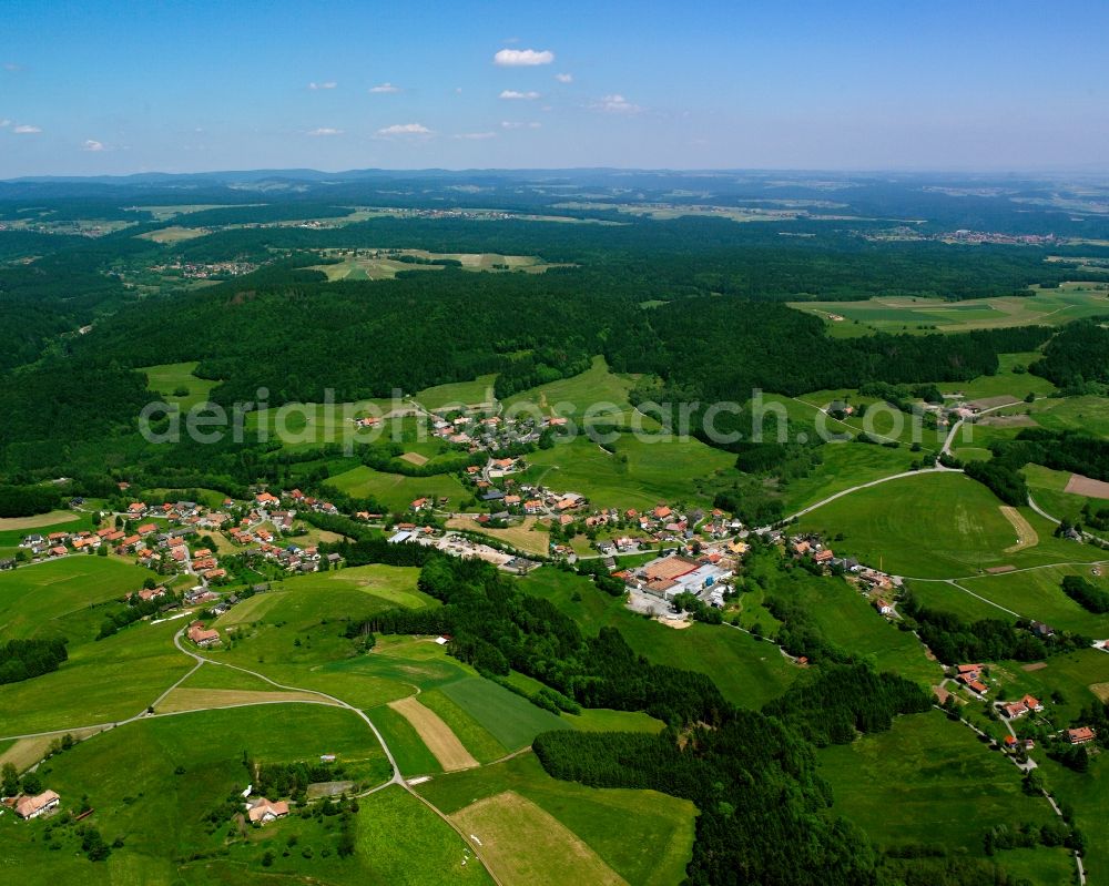 Aerial photograph Hottingen - Agricultural land and field boundaries surround the settlement area of the village in Hottingen in the state Baden-Wuerttemberg, Germany