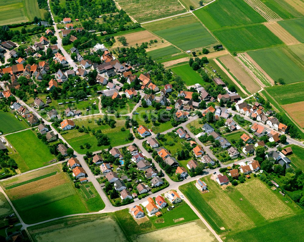 Aerial photograph Jettenburg - Agricultural land and field boundaries surround the settlement area of the village in Jettenburg in the state Baden-Wuerttemberg, Germany