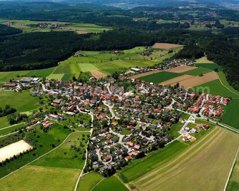 Aerial photograph Kaisersbach - Agricultural land and field boundaries surround the settlement area of the village in Kaisersbach in the state Baden-Wuerttemberg, Germany