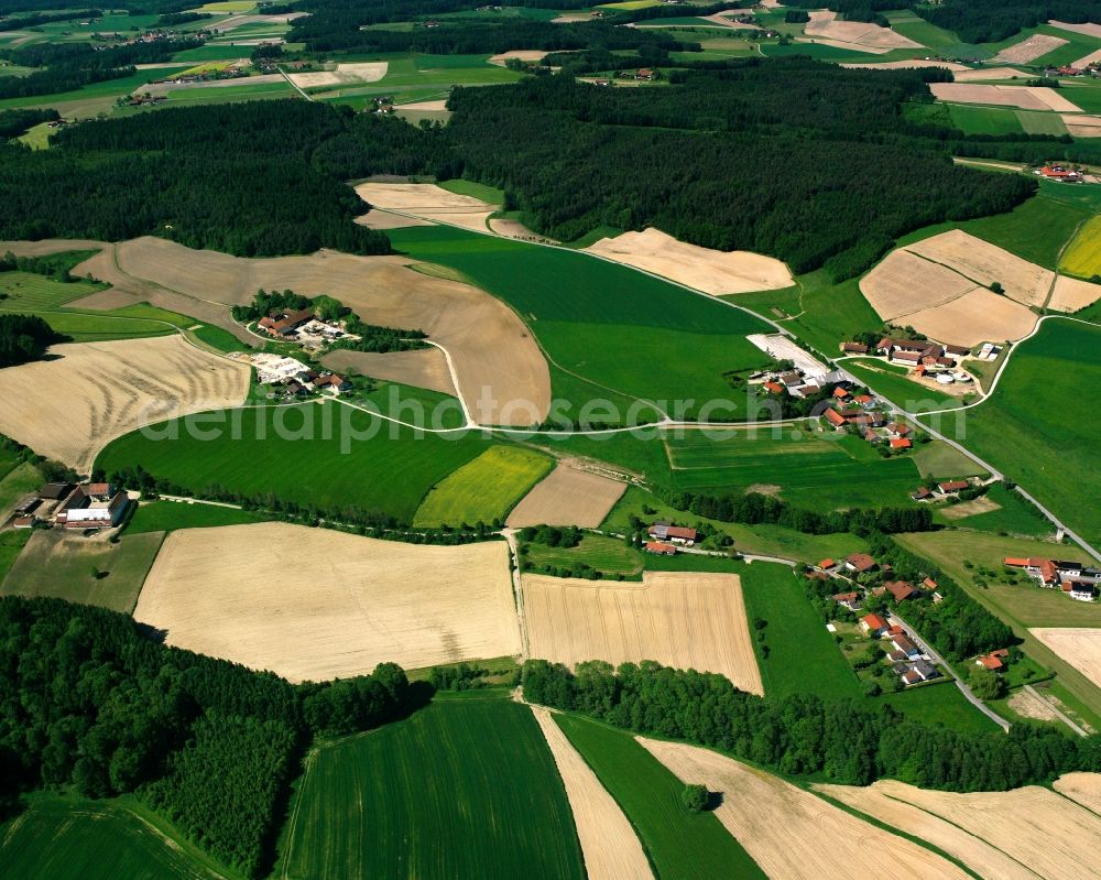 Kieferling from the bird's eye view: Agricultural land and field boundaries surround the settlement area of the village in Kieferling in the state Bavaria, Germany