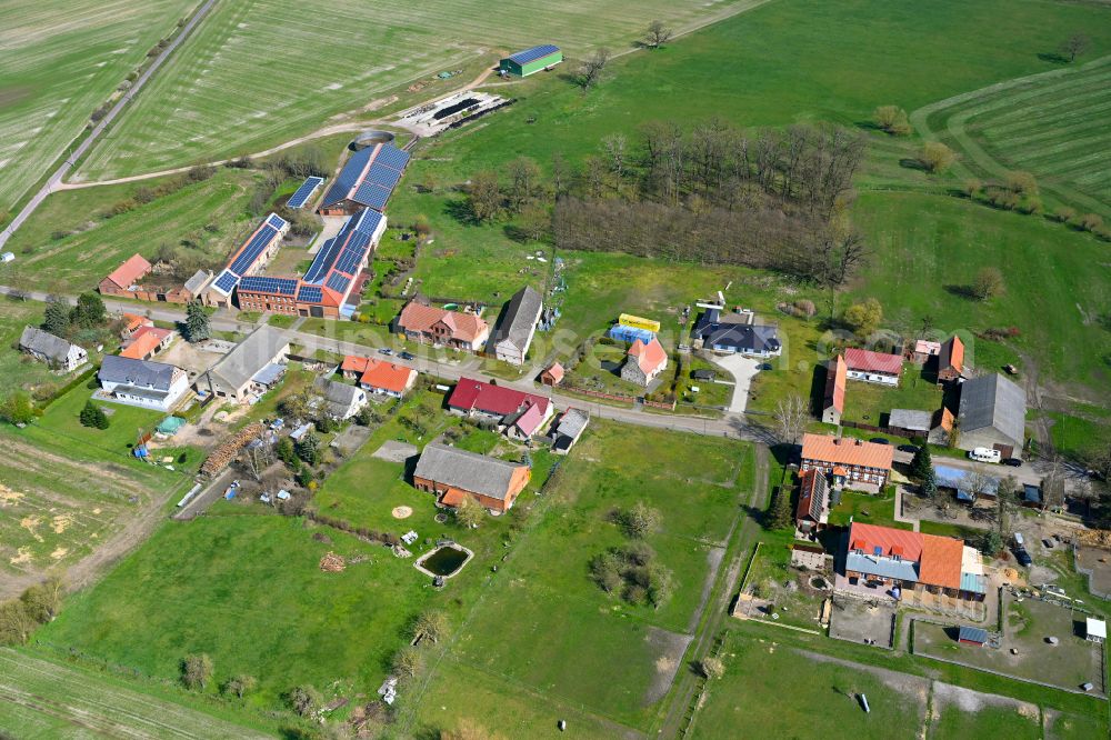 Aerial image Kraatz - Agricultural land and field boundaries surround the settlement area of the village in Kraatz in the state Saxony-Anhalt, Germany