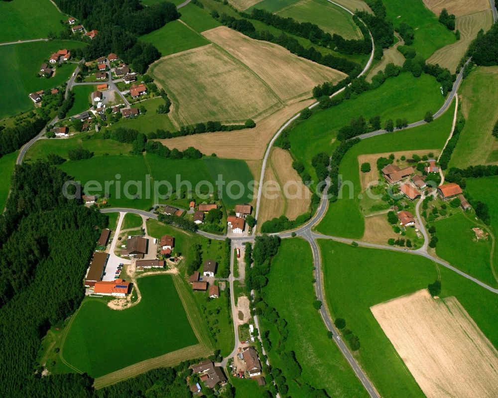 Aerial photograph Krottenholz - Agricultural land and field boundaries surround the settlement area of the village in Krottenholz in the state Bavaria, Germany