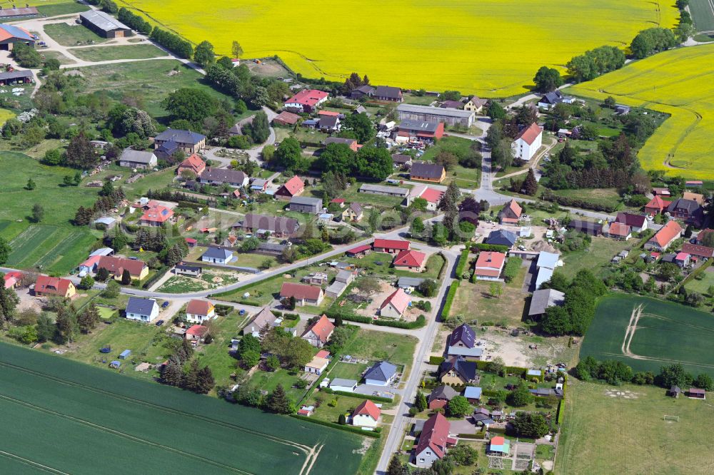 Aerial photograph Lexow - Agricultural land and field boundaries surround the settlement area of the village in Lexow in the state Mecklenburg - Western Pomerania, Germany