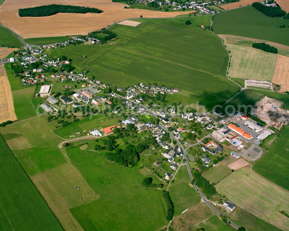 Aerial photograph Mehla - Agricultural land and field boundaries surround the settlement area of the village in Mehla in the state Thuringia, Germany