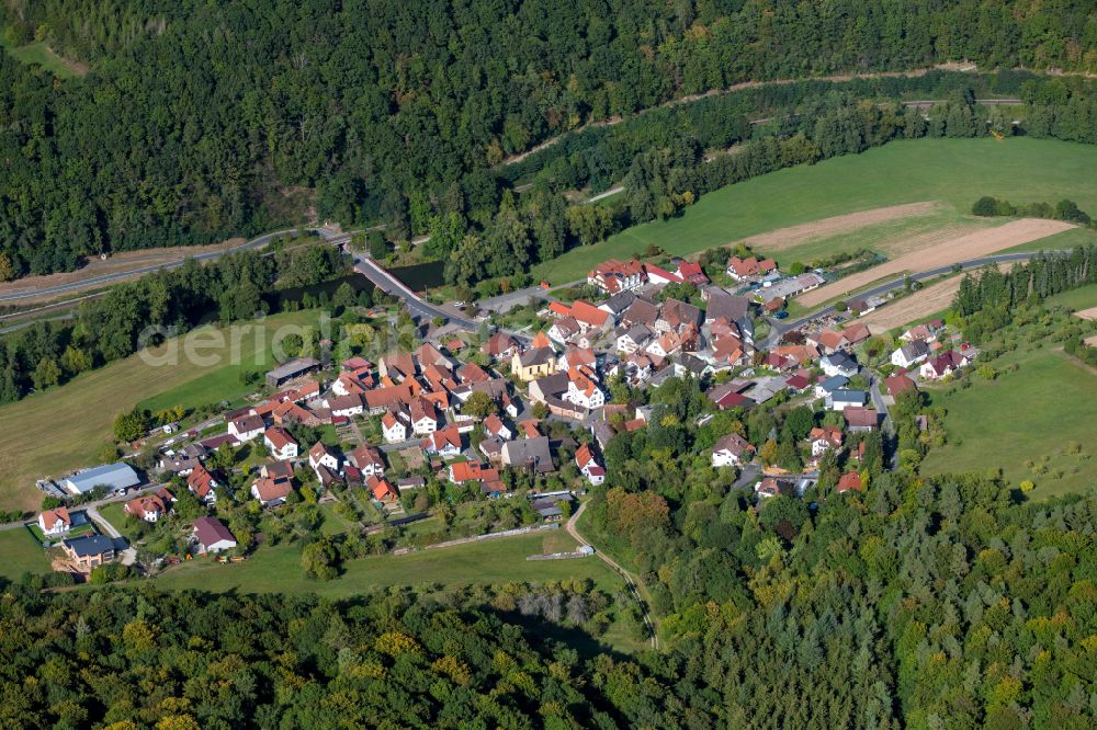 Aerial photograph Michelau a.d.Saale - Agricultural land and field boundaries surround the settlement area of the village in Michelau a.d.Saale in the state Bavaria, Germany