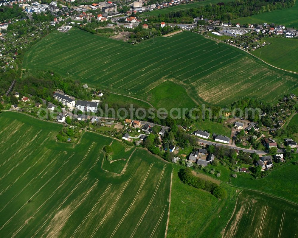 Aerial photograph Mittweida - Agricultural land and field boundaries surround the settlement area of the village in Mittweida in the state Saxony, Germany