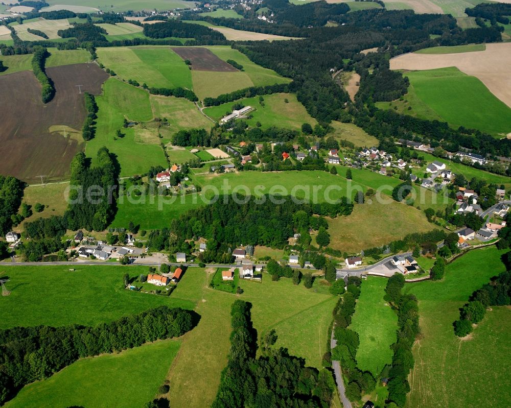 Aerial photograph Mulda/Sachsen - Agricultural land and field boundaries surround the settlement area of the village in Mulda/Sachsen in the state Saxony, Germany