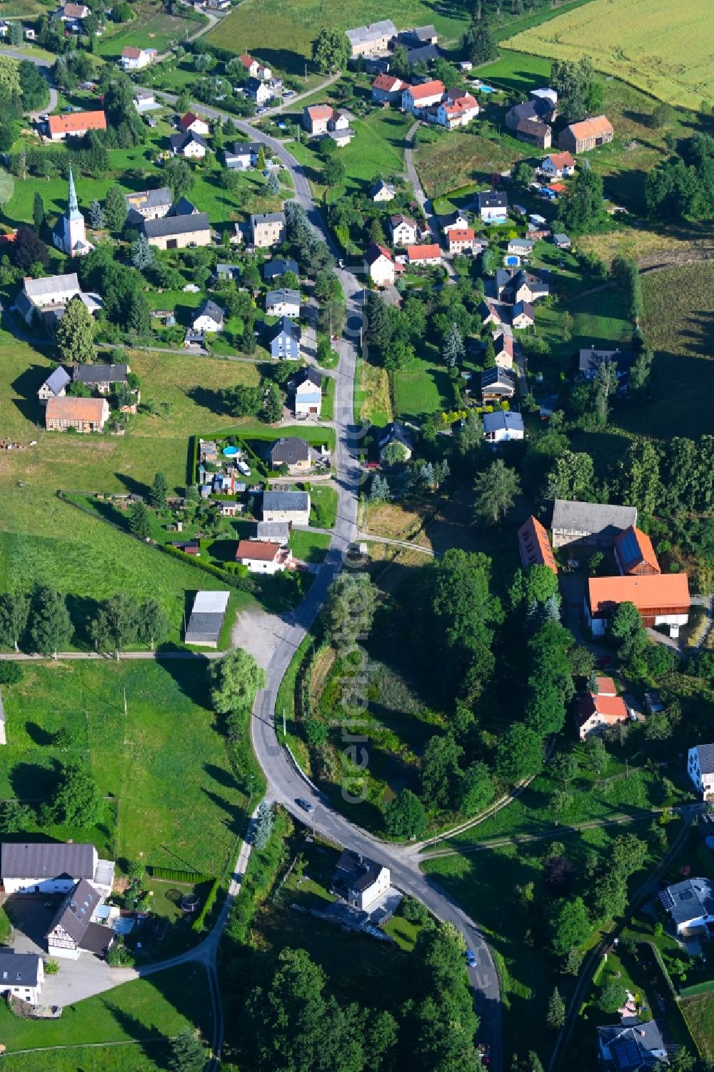 Aerial image Niederelsdorf - Agricultural land and field boundaries surround the settlement area of the village in Niederelsdorf in the state Saxony, Germany