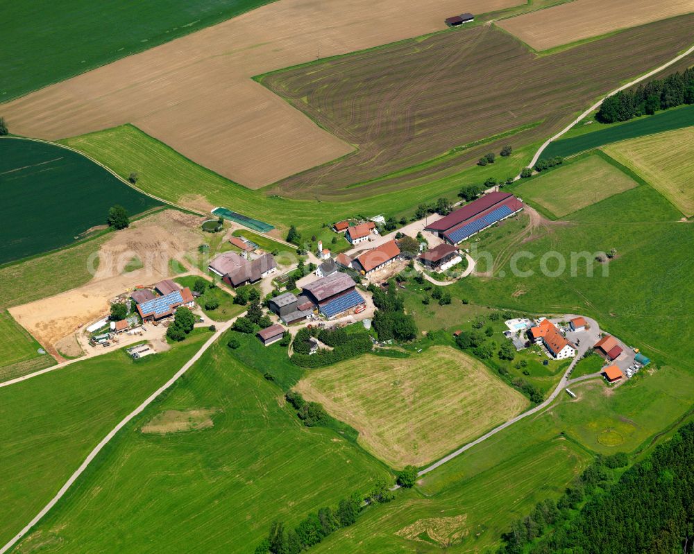 Aerial photograph Obermittelried - Agricultural land and field boundaries surround the settlement area of the village in Obermittelried in the state Baden-Wuerttemberg, Germany