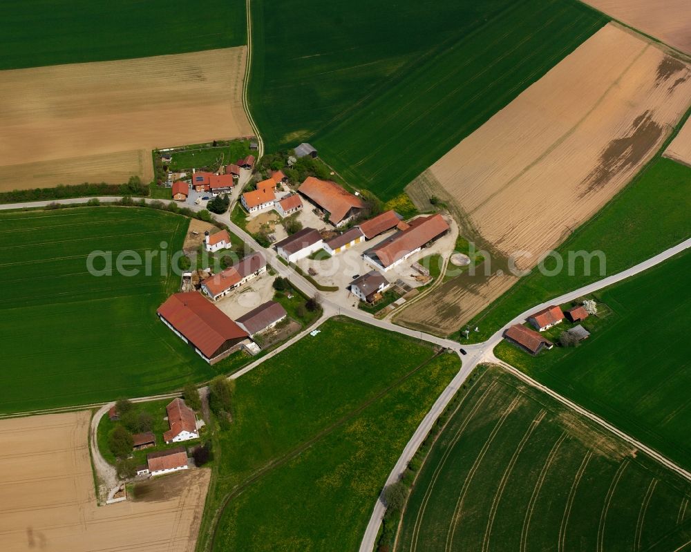 Aerial photograph Oberschneiding - Agricultural land and field boundaries surround the settlement area of the village in Oberschneiding in the state Bavaria, Germany