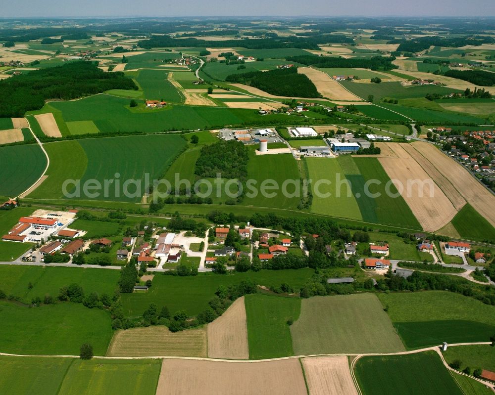 Plaikamühle from the bird's eye view: Agricultural land and field boundaries surround the settlement area of the village in Plaikamühle in the state Bavaria, Germany