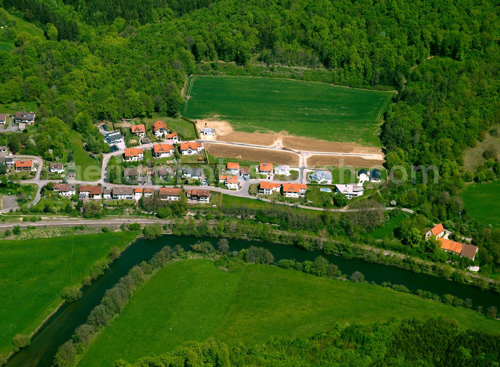 Aerial photograph Rechtenstein - Agricultural land and field boundaries surround the settlement area of the village in Rechtenstein in the state Baden-Wuerttemberg, Germany