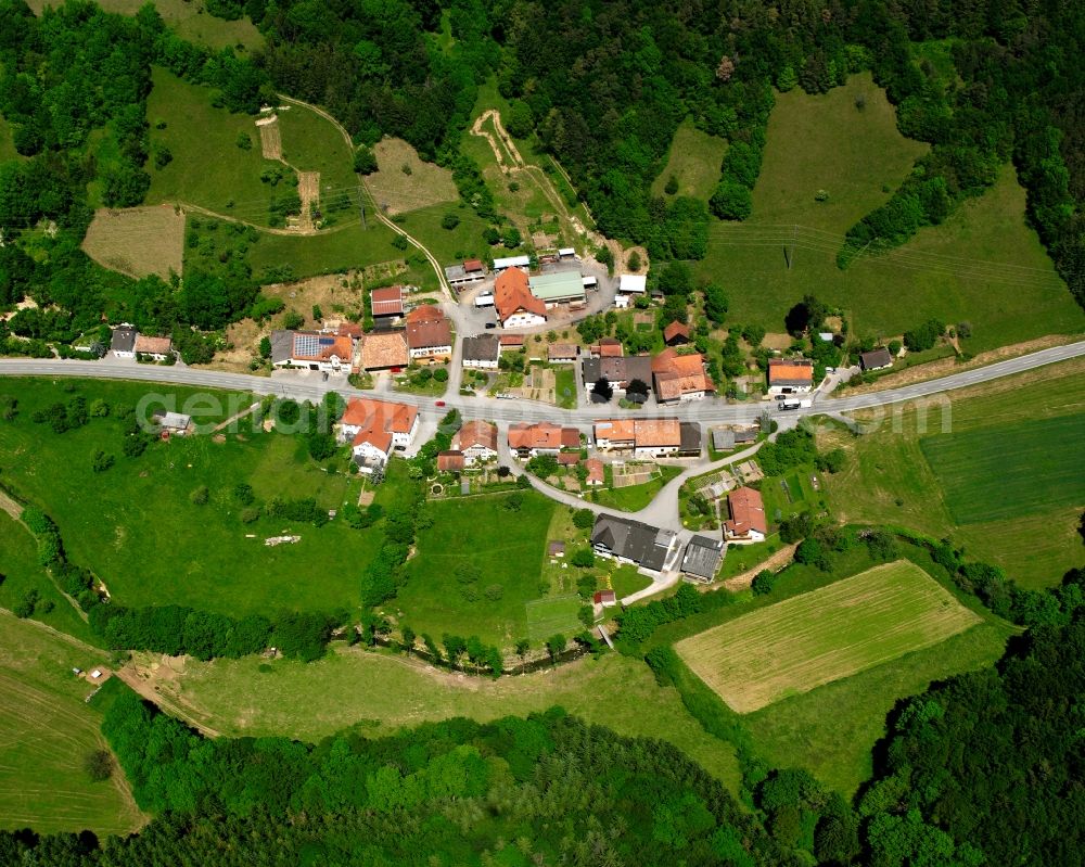 Aerial image Riedern am Sand - Agricultural land and field boundaries surround the settlement area of the village in Riedern am Sand in the state Baden-Wuerttemberg, Germany