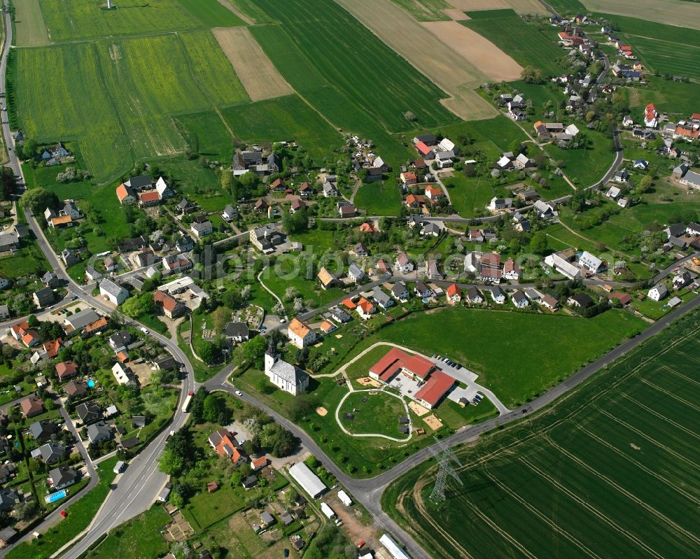 Aerial image Seifersbach - Agricultural land and field boundaries surround the settlement area of the village in Seifersbach in the state Saxony, Germany