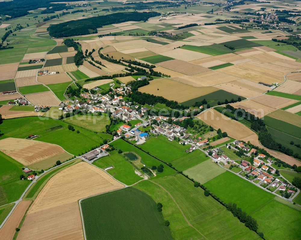 Aerial photograph Spöck - Agricultural land and field boundaries surround the settlement area of the village in Spöck in the state Baden-Wuerttemberg, Germany