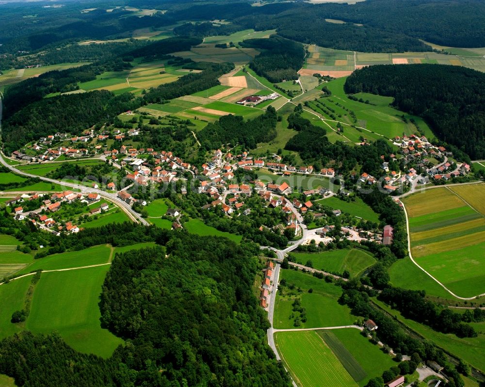 Veringendorf from the bird's eye view: Agricultural land and field boundaries surround the settlement area of the village in Veringendorf in the state Baden-Wuerttemberg, Germany