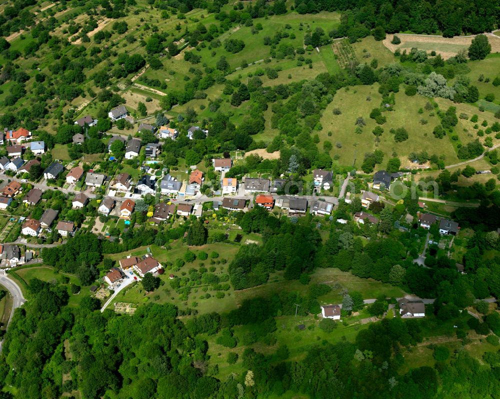 Völkersbach from the bird's eye view: Agricultural land and field boundaries surround the settlement area of the village in Völkersbach in the state Baden-Wuerttemberg, Germany