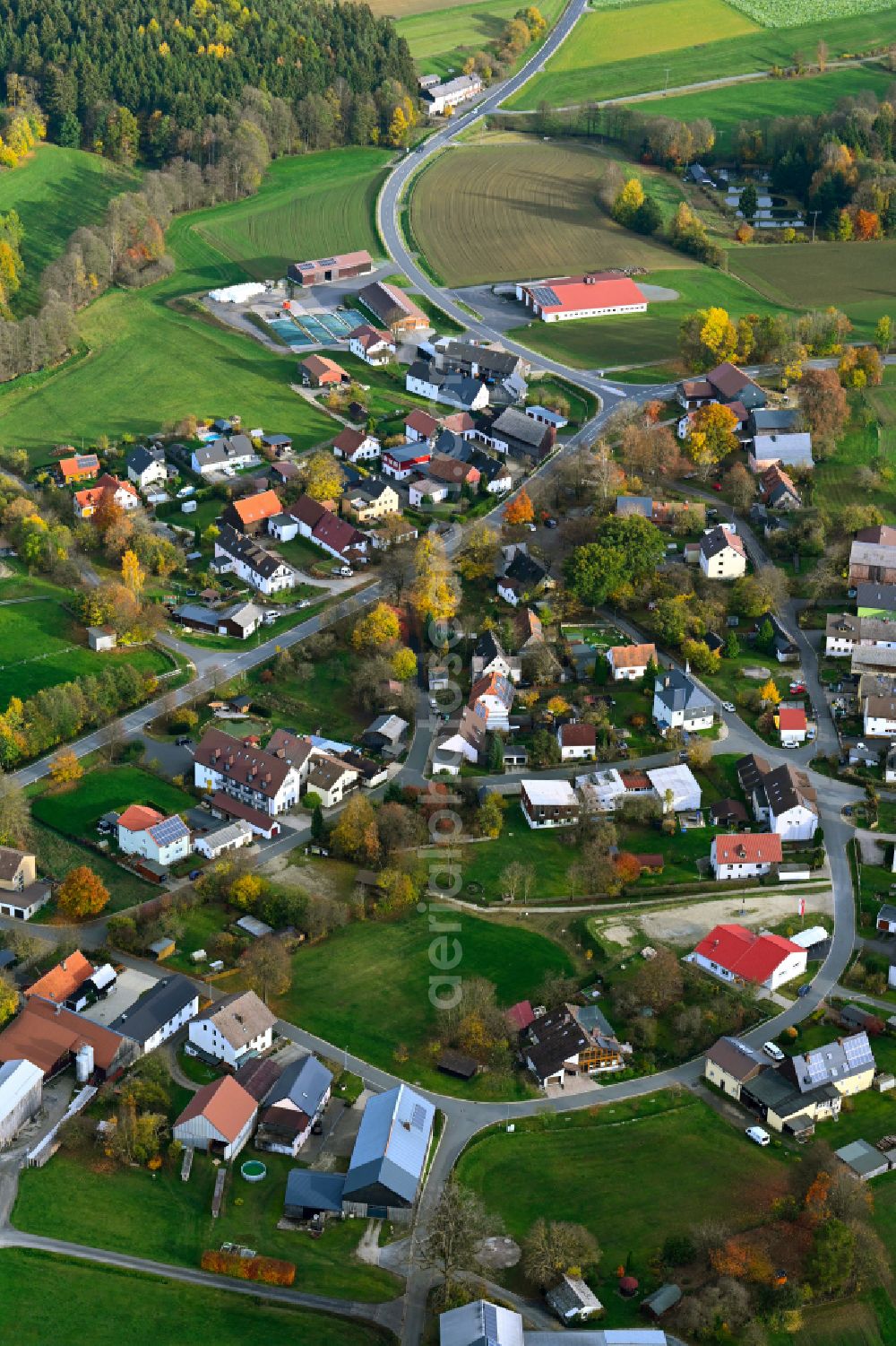 Vordorf from the bird's eye view: Agricultural land and field boundaries surround the settlement area of the village in Vordorf in the state Bavaria, Germany