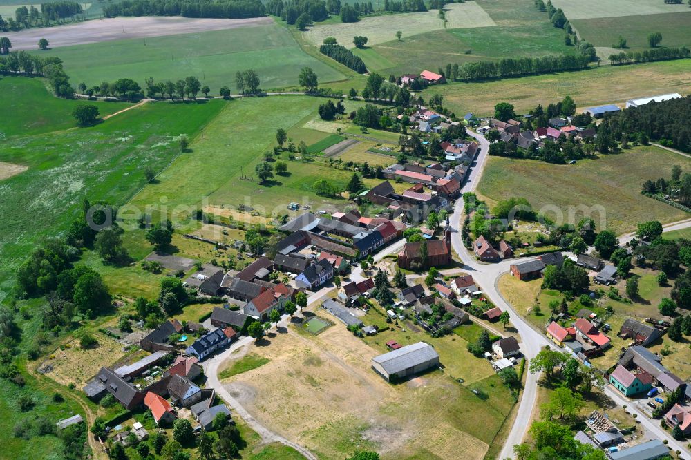 Aerial photograph Weiden - Agricultural land and field boundaries surround the settlement area of the village in Weiden in the state Saxony-Anhalt, Germany