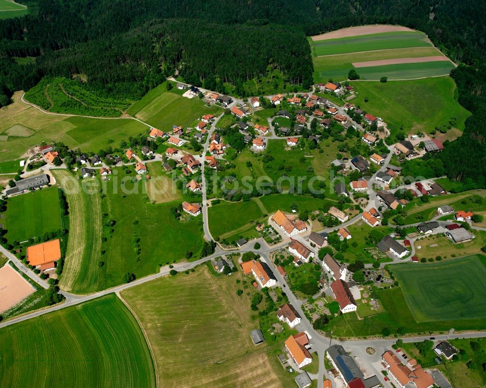 Aerial photograph Weilheim - Agricultural land and field boundaries surround the settlement area of the village in Weilheim in the state Baden-Wuerttemberg, Germany