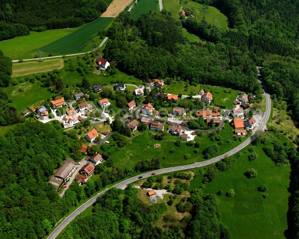 Aerial photograph Welzheim - Agricultural land and field boundaries surround the settlement area of the village in Welzheim in the state Baden-Wuerttemberg, Germany