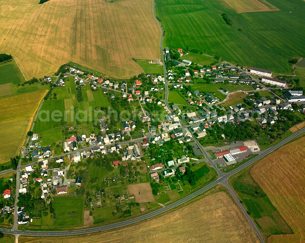 Wildetaube from the bird's eye view: Agricultural land and field boundaries surround the settlement area of the village in Wildetaube in the state Thuringia, Germany