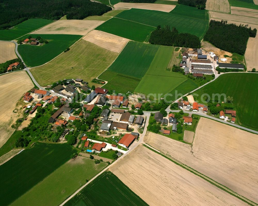 Aerial image Wimmersdorf - Agricultural land and field boundaries surround the settlement area of the village in Wimmersdorf in the state Bavaria, Germany