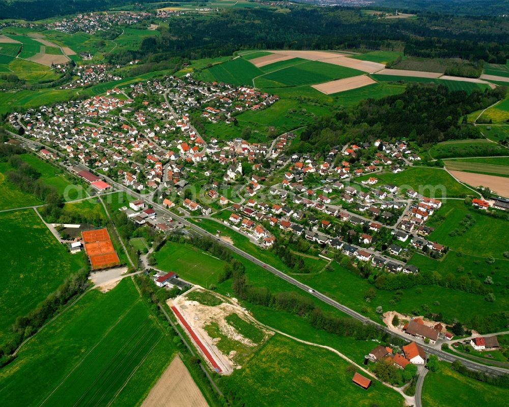 Zell from the bird's eye view: Agricultural land and field boundaries surround the settlement area of the village in Zell in the state Baden-Wuerttemberg, Germany