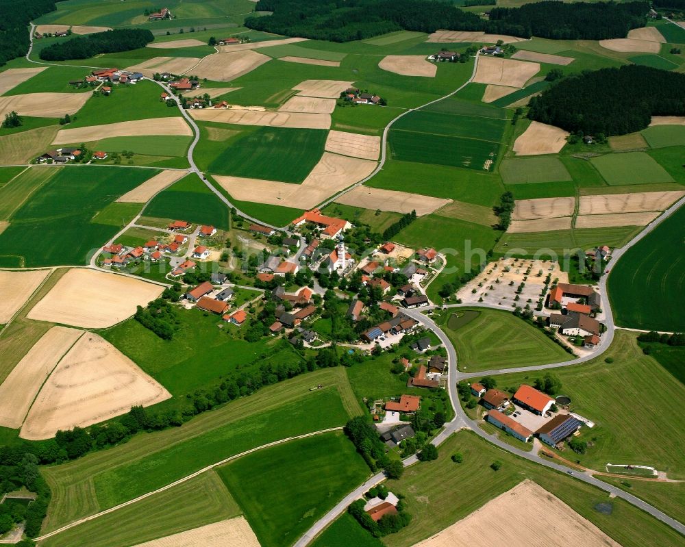 Aerial photograph Zimmern - Agricultural land and field boundaries surround the settlement area of the village in Zimmern in the state Bavaria, Germany