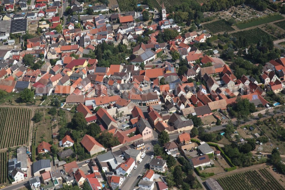 Flörsheim-Dalsheim from the bird's eye view: Village core in Floersheim-Dalsheim in the state Rhineland-Palatinate