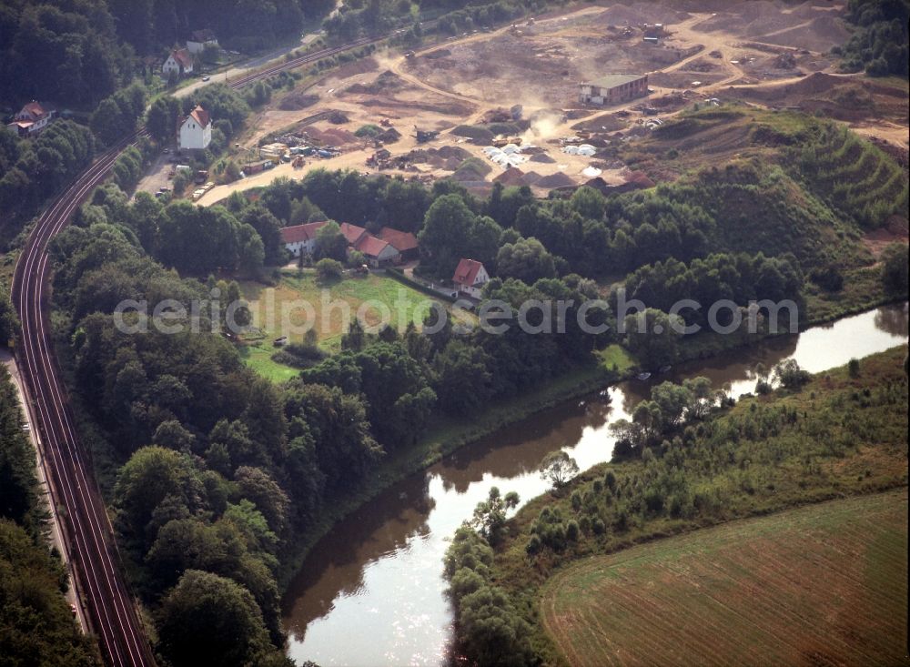 Löwenau from the bird's eye view: Village on the river bank areas of Fulda in Loewenau in the state Lower Saxony, Germany