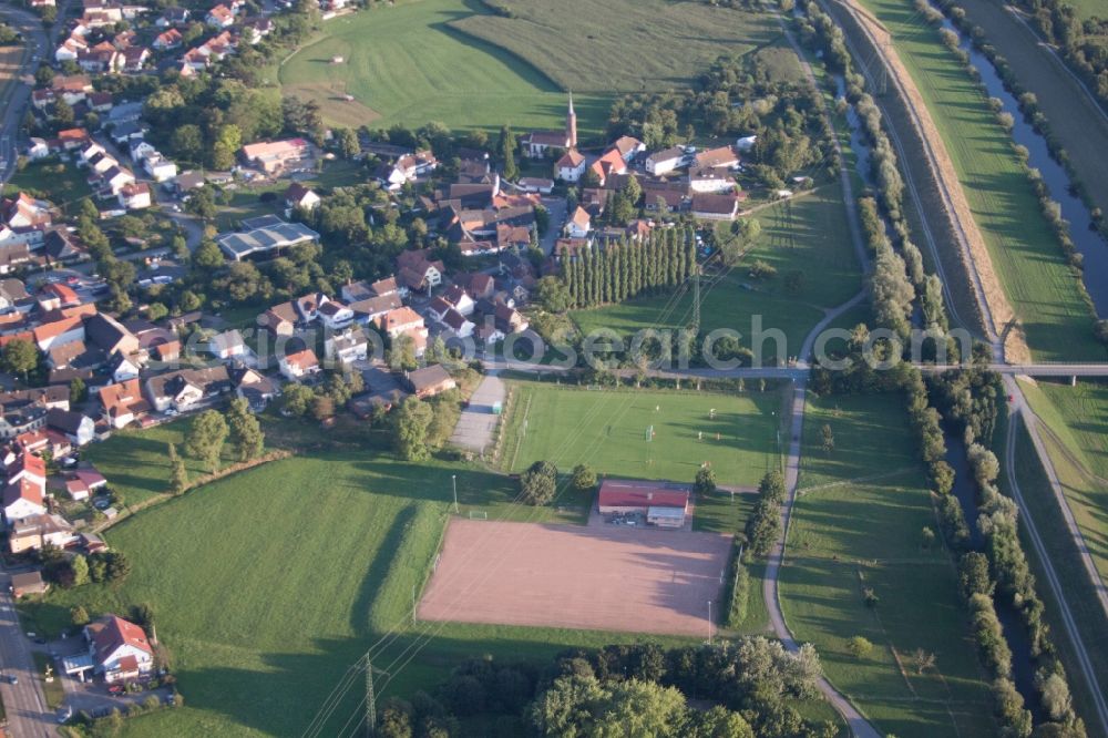 Aerial image Offenburg - Village on the river bank areas of the Kinzig river in the district Buehl in Offenburg in the state Baden-Wuerttemberg, Germany