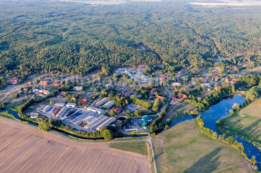 Aerial image Amt Neuhaus - Village on the river bank areas of Krainke in Amt Neuhaus in the state Lower Saxony, Germany