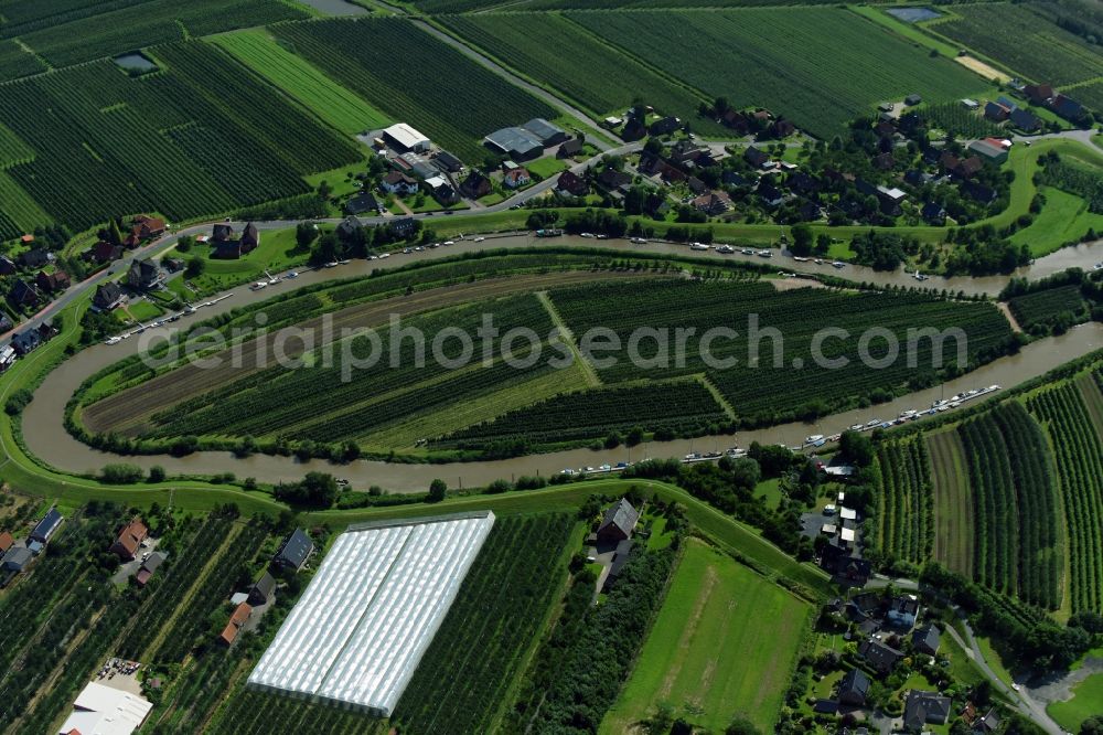 Aerial photograph Höhen - Village on the river bank areas of Luehe in Hoehen in the state Lower Saxony, Germany