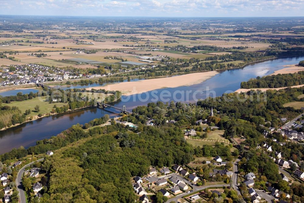 Gennes Val de Loire from the bird's eye view: Village on the river bank areas of the Loire in Gennes Val de Loire (former Gennes) in Pays de la Loire, France