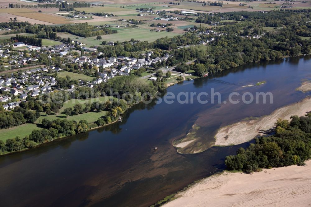 Aerial image Saint Martin de la Place - Village on the river bank areas of the Loire in Saint Martin de la Place in Pays de la Loire, France