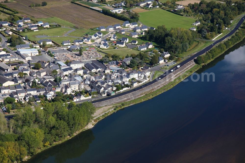 Aerial image Villebernier - Village on the river bank areas of the Loire in Villebernier in Pays de la Loire, France