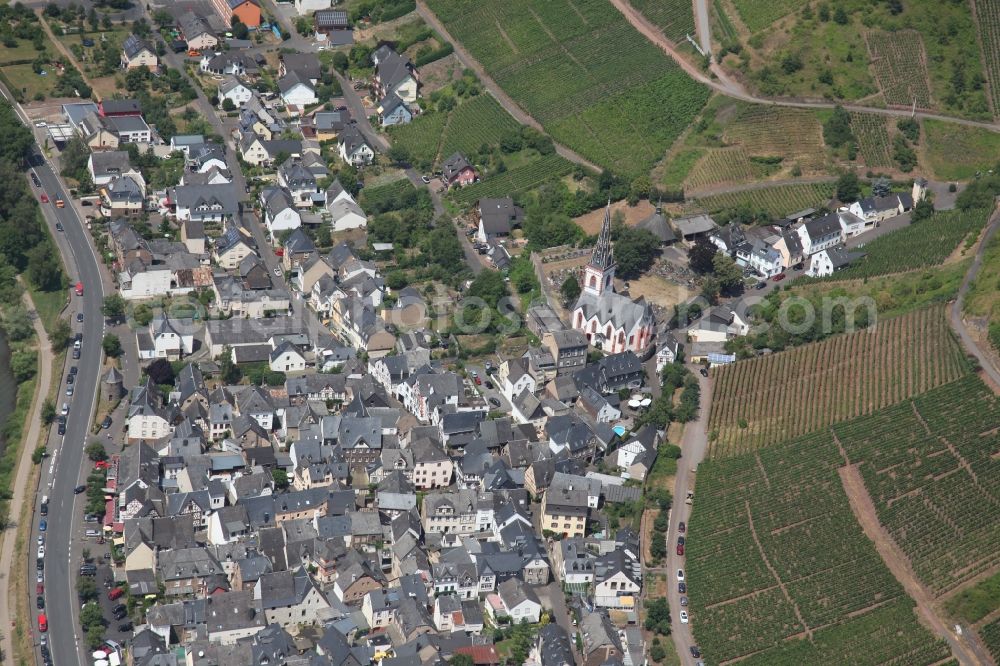 Aerial image Ediger-Eller - Village on the river bank areas of the river Mosel in Ediger-Eller in the state Rhineland-Palatinate, Germany