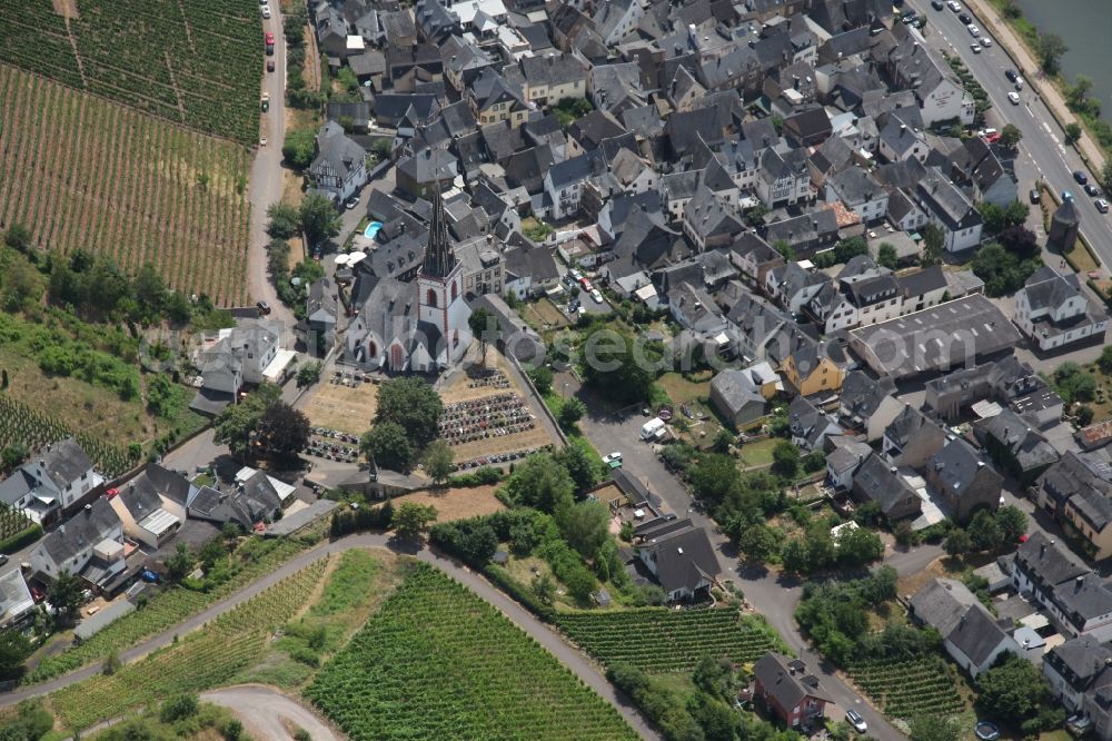 Aerial image Ediger-Eller - Village on the river bank areas of the river Mosel in Ediger-Eller in the state Rhineland-Palatinate, Germany