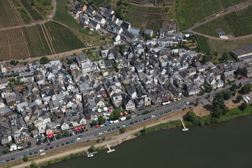 Ediger-Eller from above - Village on the river bank areas of the river Mosel in Ediger-Eller in the state Rhineland-Palatinate, Germany