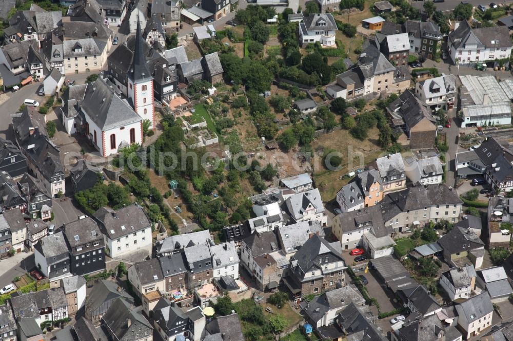 Enkirch from above - Village on the river bank areas of the river Mosel in Enkirch in the state Rhineland-Palatinate, Germany