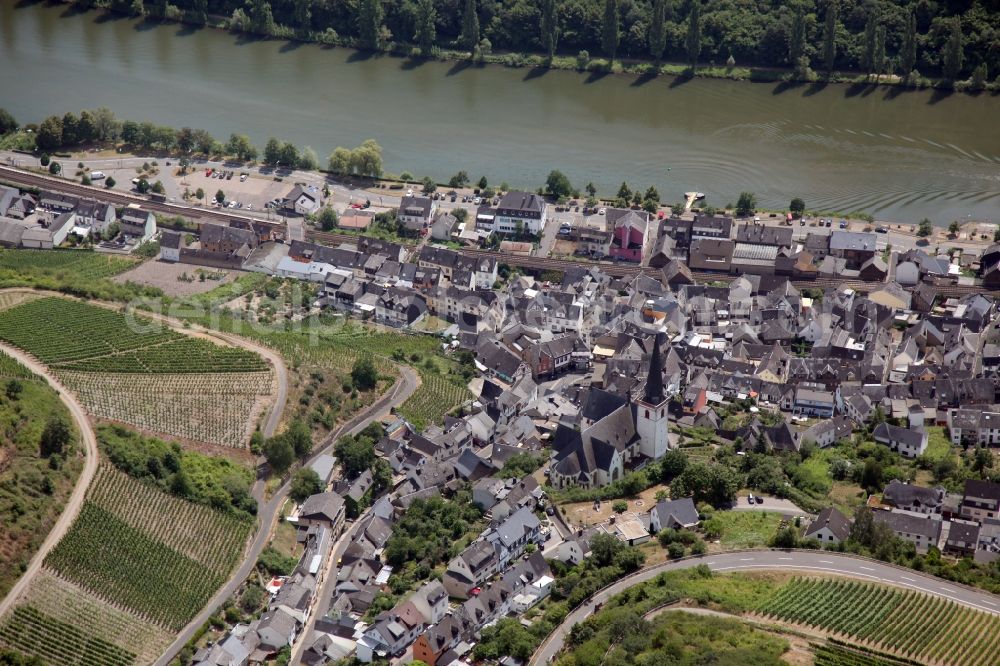 Klotten from above - Village on the river bank areas of the river Mosel in Klotten in the state Rhineland-Palatinate, Germany